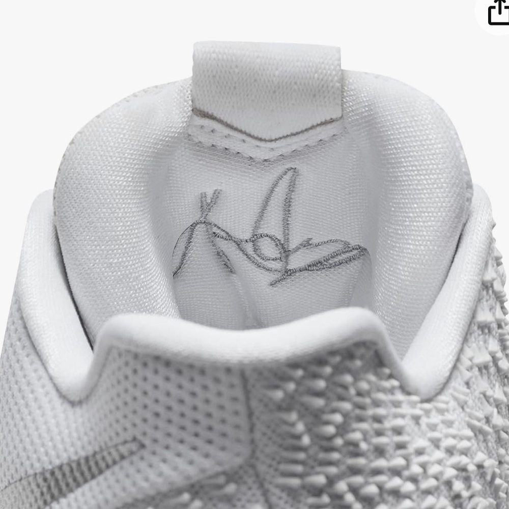 Nike Kids Kyrie 3 PS Basketball Shoe - Picture 8 of 10